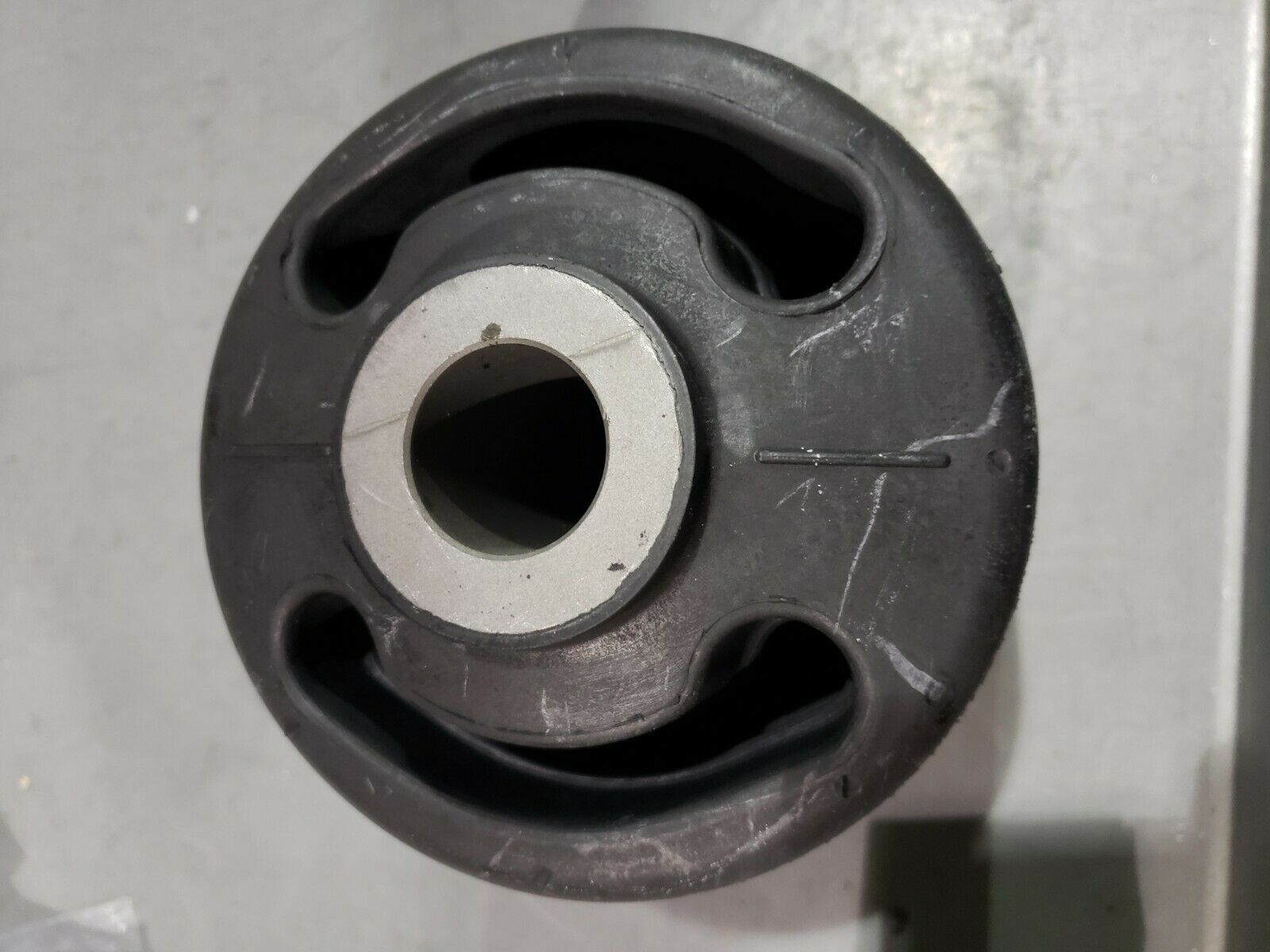 Hendrickson Dg-5025 Hendrickson / HENS-24679 / Pivot Bolt