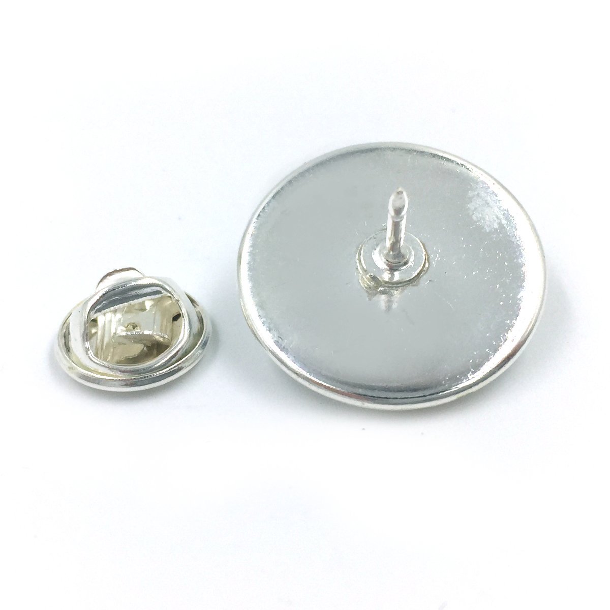 GRAPHICS /& MORE Hedgehog on Green Round Tie Bar Clip Clasp Tack Silver Color Plated