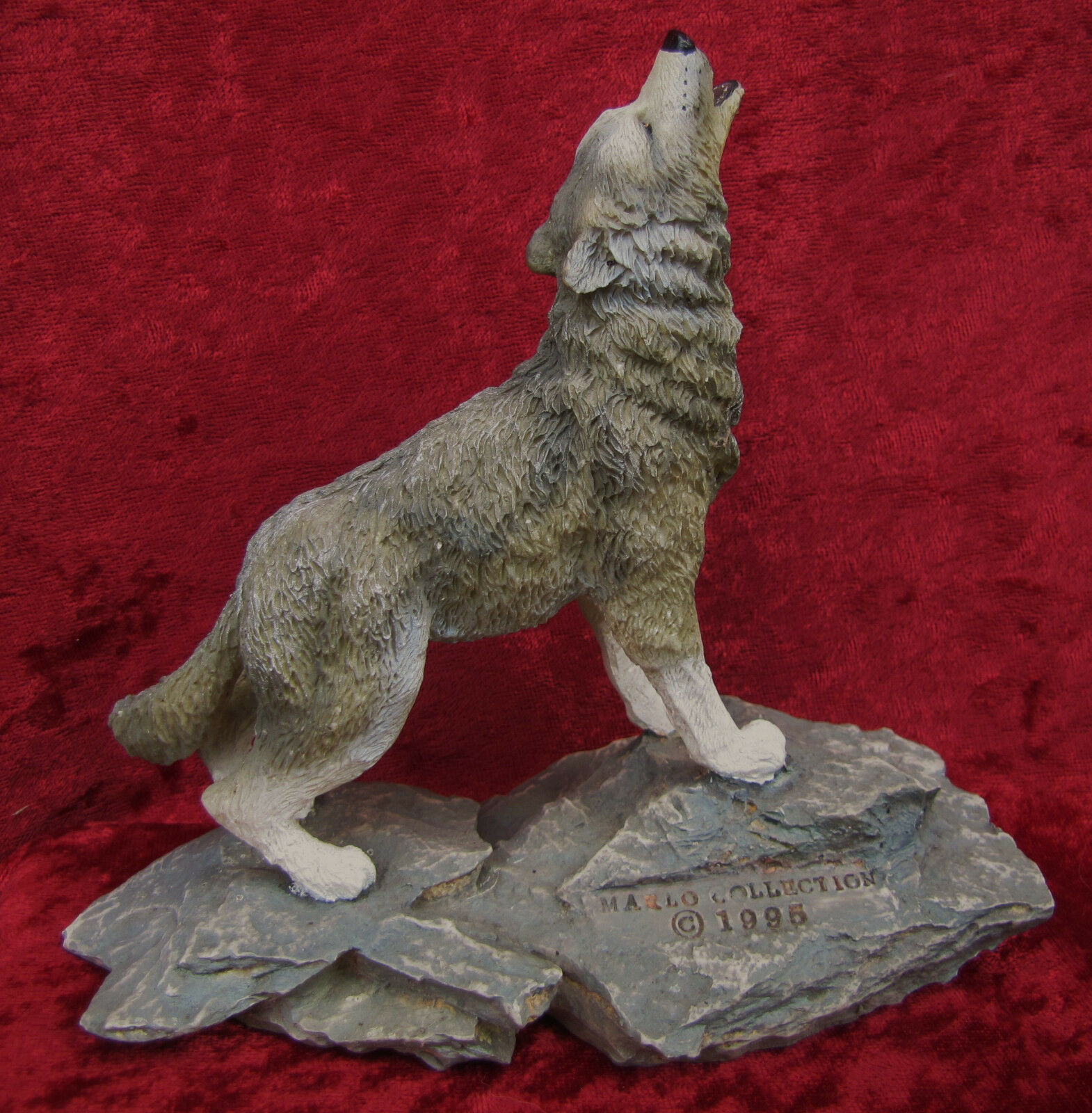 VINTAGE COLLECTIBLE MARLO COLLECTION WOLF FIGURINE FROM 1995 - Figurines