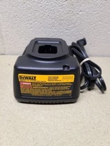 DEWALT DW9107 7.2V - 14.4V BATTERY CHARGER - TESTED WORKS