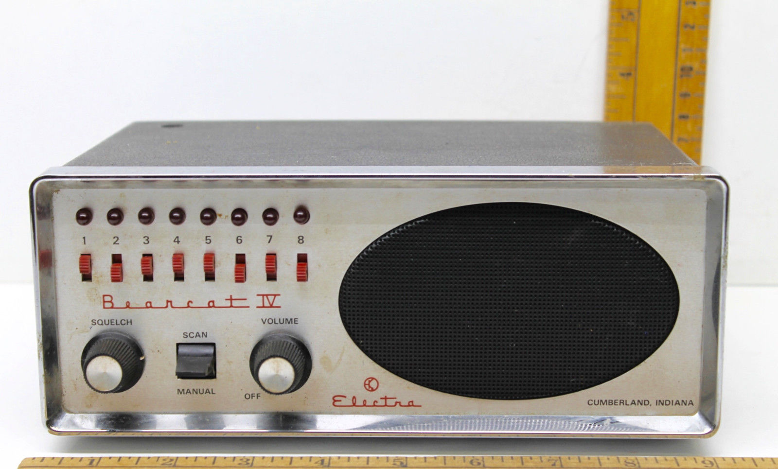 Vintage 1975 Electra Bearcat Crystal Scanner Model BC IV 8 Channel