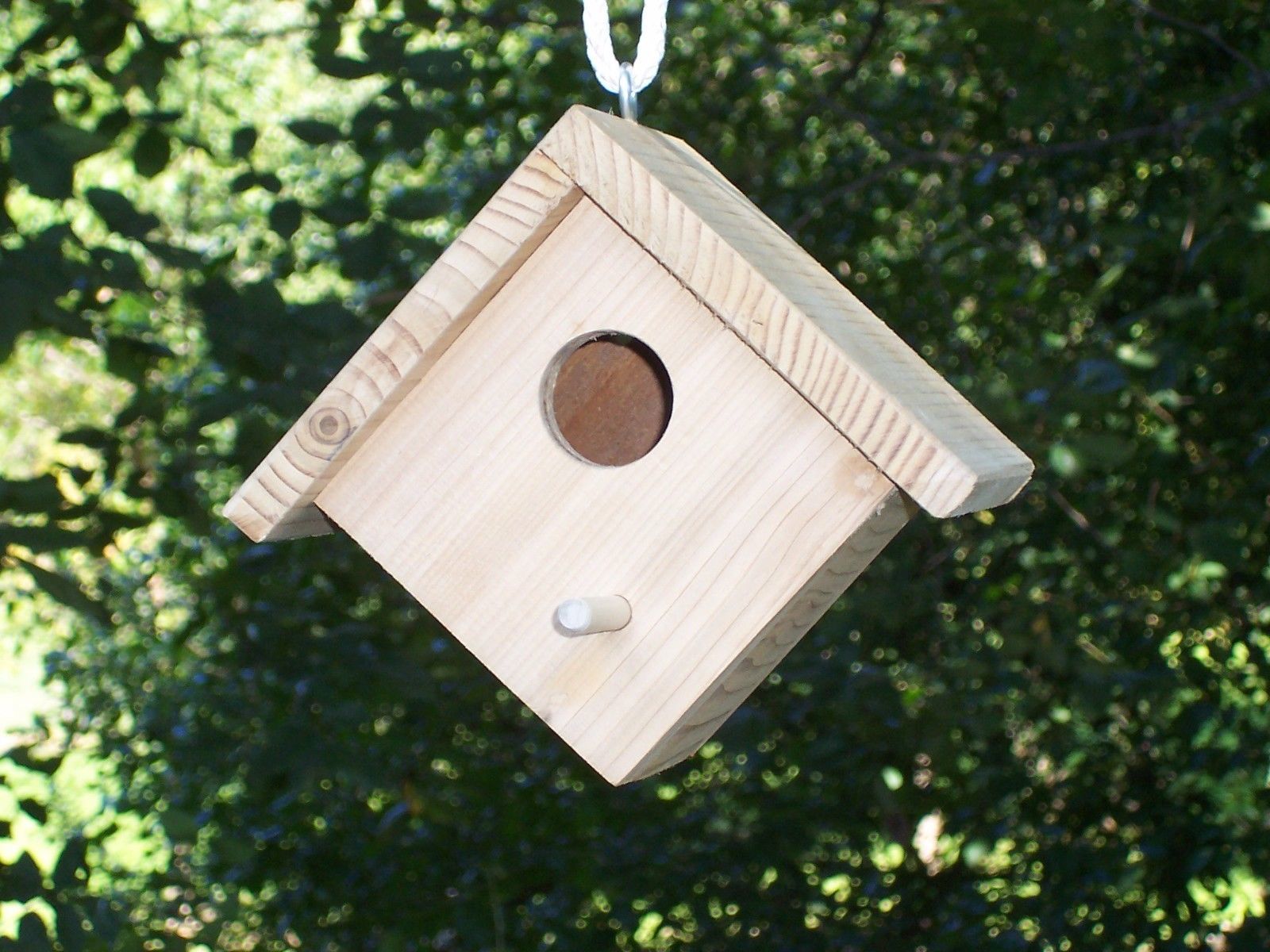 Diamond shaped birdhouse,with clean-out - Birdhouses