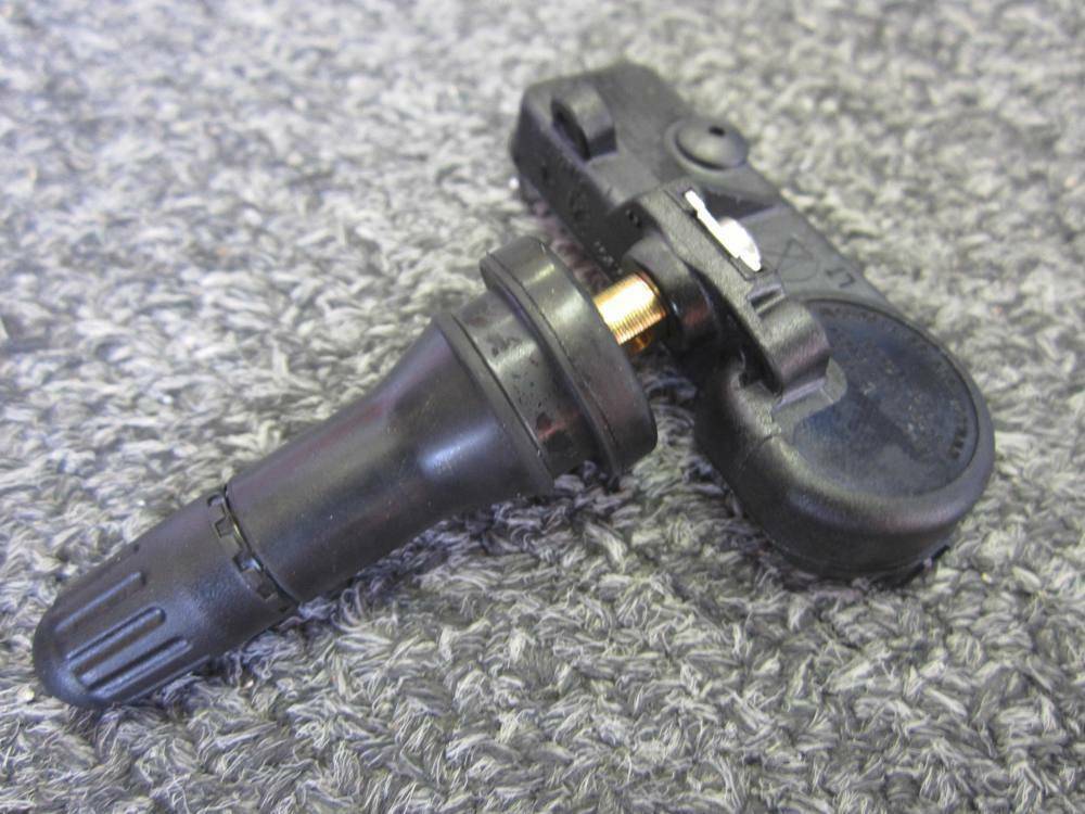 OEM 0810 Mopar Dodge Dakota Ram TPMS Tire Pressure Sensor Valve Stem