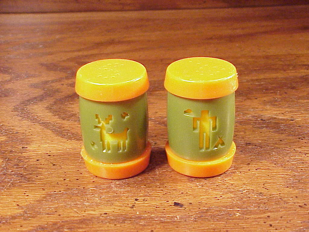 St. Labre Indian School Plastic Drum Salt and Pepper Shakers, Ashland