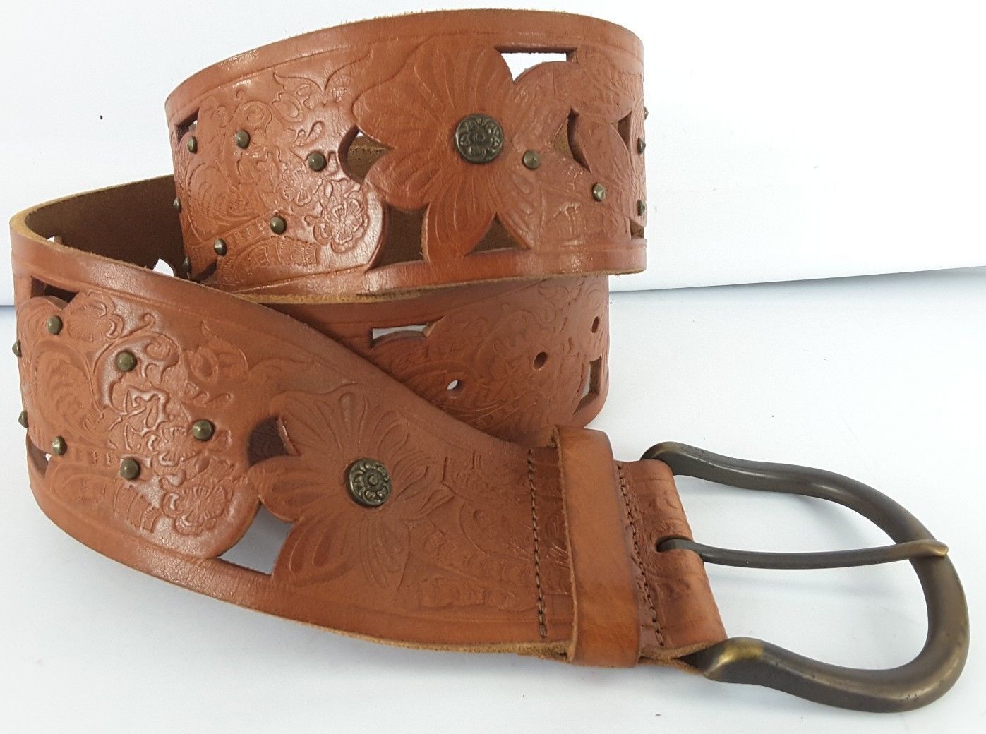 Fossil Womens Tooled Brown Leather Belt Cutouts Floral Size Medium M - Belts