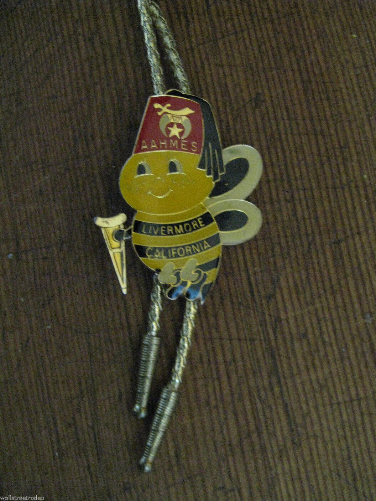 Shriner Fez Masonic Freemasonry 1991 Livermore Bee bolo string tieTiki Oasis VLV Jewels & Medals