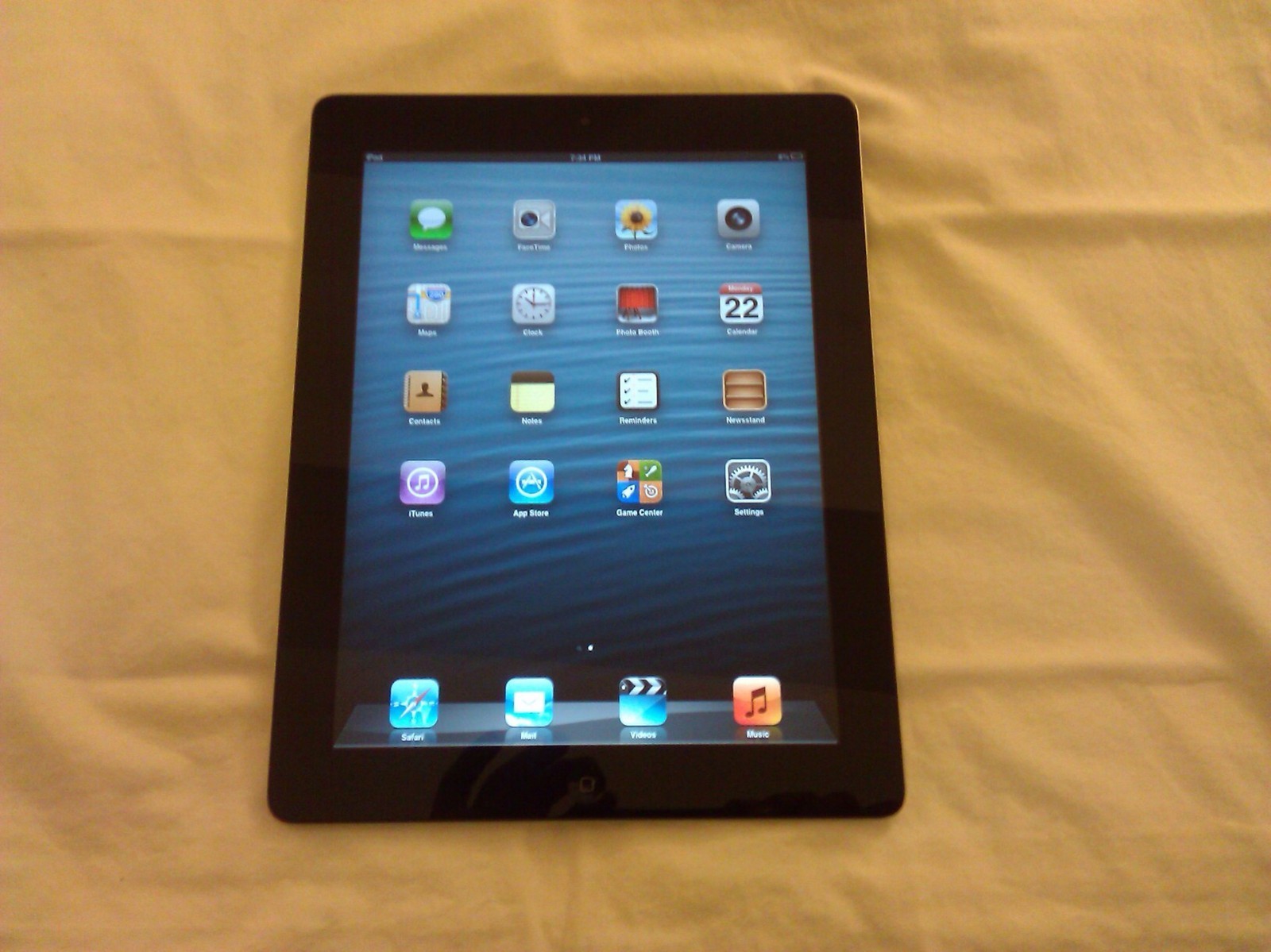 Apple iPad 2 32GB, Wi-Fi, 9.7in Black Model (MC770CH/A) A1395 - iPads