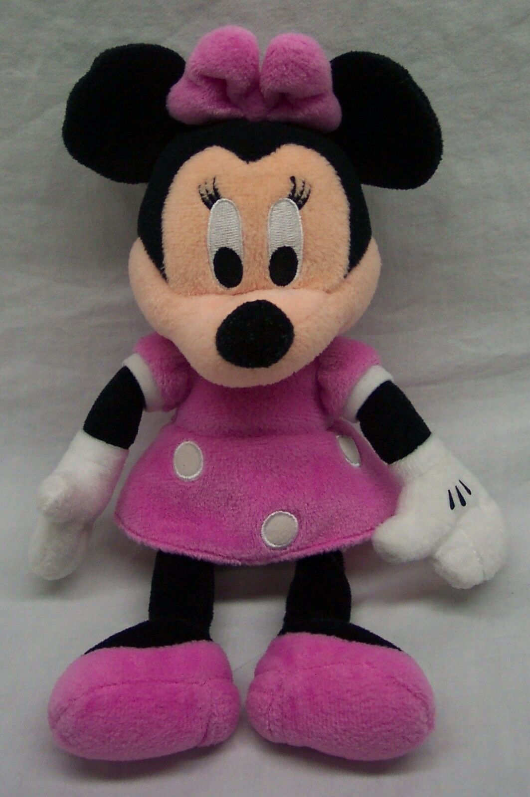 Walt Disney CLASSIC MINNIE MOUSE IN PINK DRESS 10