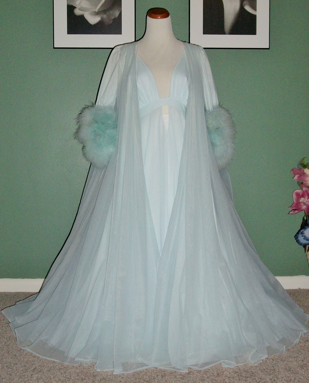 SOLD LUCIE ANN Marabou Sleeves Nightgown Peignoir Robe Set 400 SWEEP 