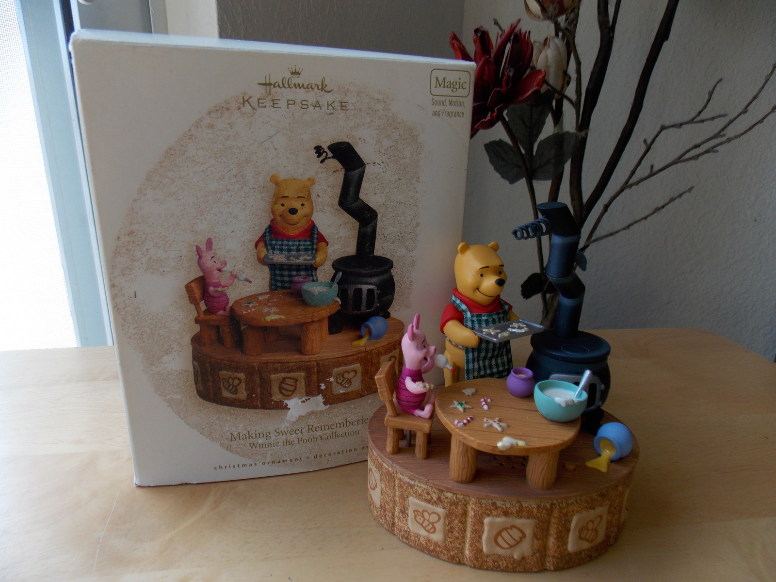 Disney Hallmark “Making Sweet Rememberies” Winnie the Pooh Collection