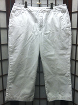 Caribbean Joe white capri cropped pants sz 14P 14 Petite EUC - $3.00