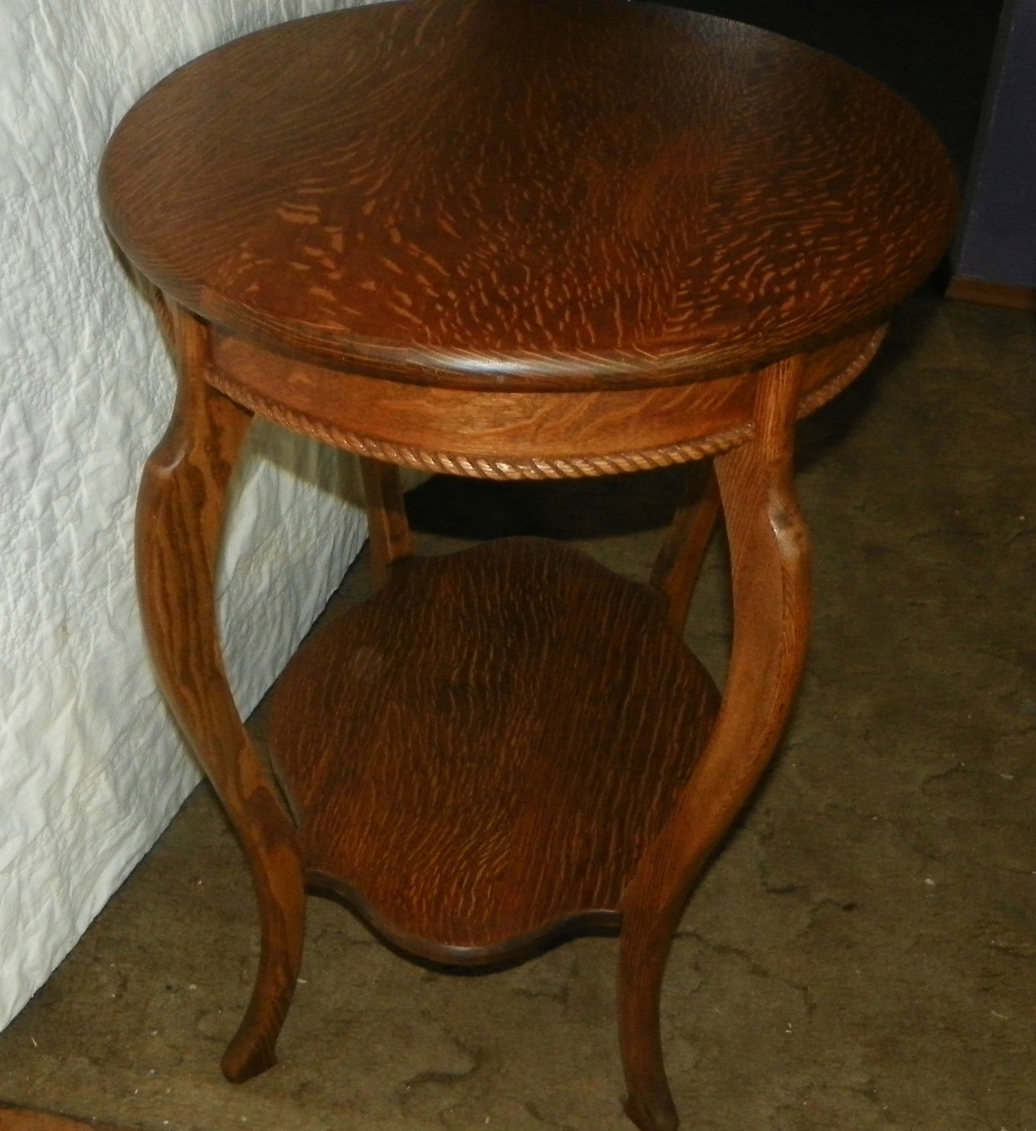 Solid Quartersawn Oak Oval Entry Table / Parlor Table ...