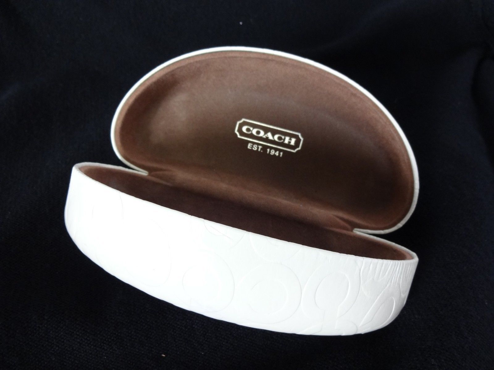 Coach Sunglass Eyeglass Case Ivory White Hard Clam Shell Signature C
