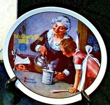 “The Cooking Lesson” by Norman Rockwell Plate with Box ( Knowles ) AA20-... - $59.95