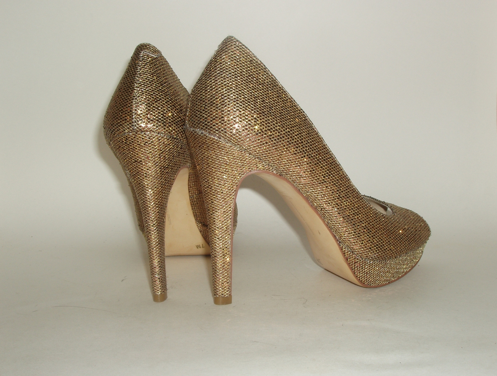 international concepts gold glitter flower heel