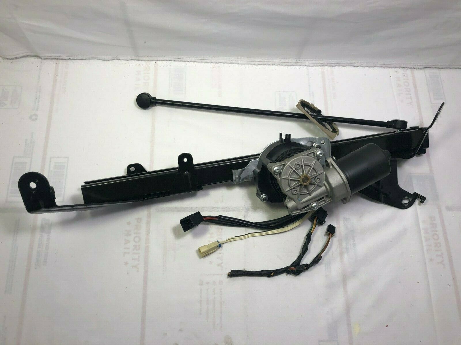 2007 2012 Hyundai Veracruz Power Tailgate (Liftgate) Motor & Arm ( Tested ) Other