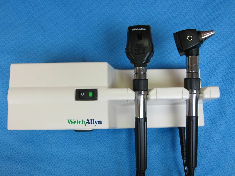 WELCH ALLYN 767 w/ Opthalmoscope & Otoscope Total Medical Concepts