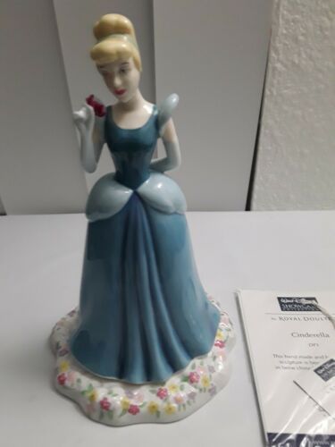 royal doulton walt disney showcase collection