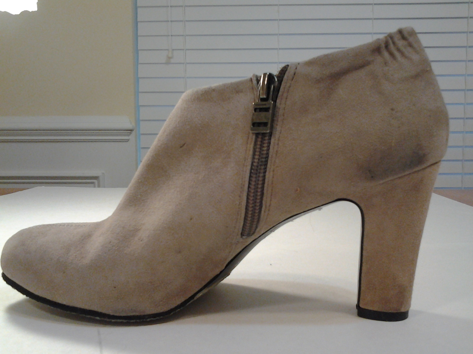 Anne West Beige Ankle Boots, US Women's Shoe Size 8, fashionable - Boots