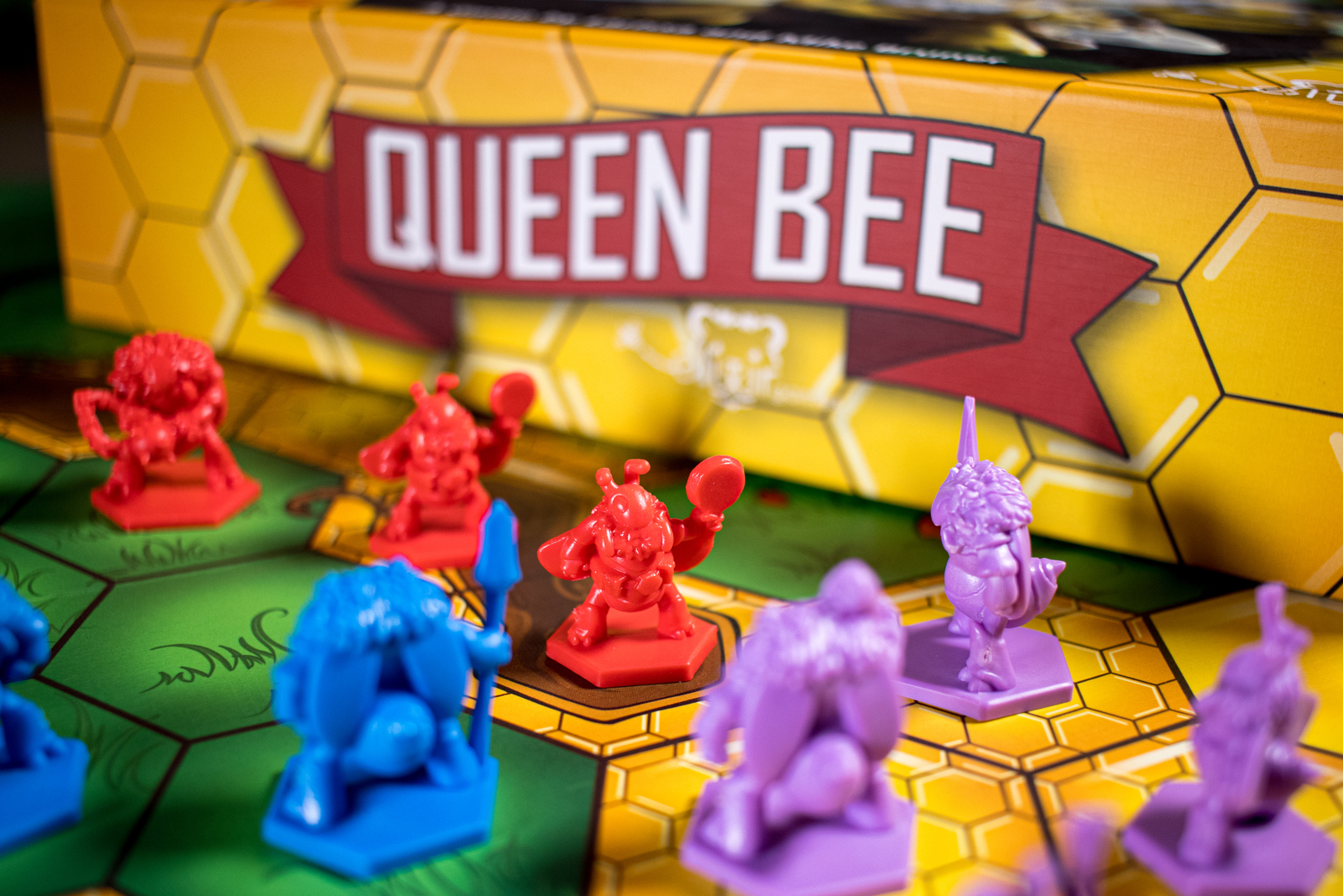 Queen Bee Board Game Kickstarter Edition (6Player) 28mm
