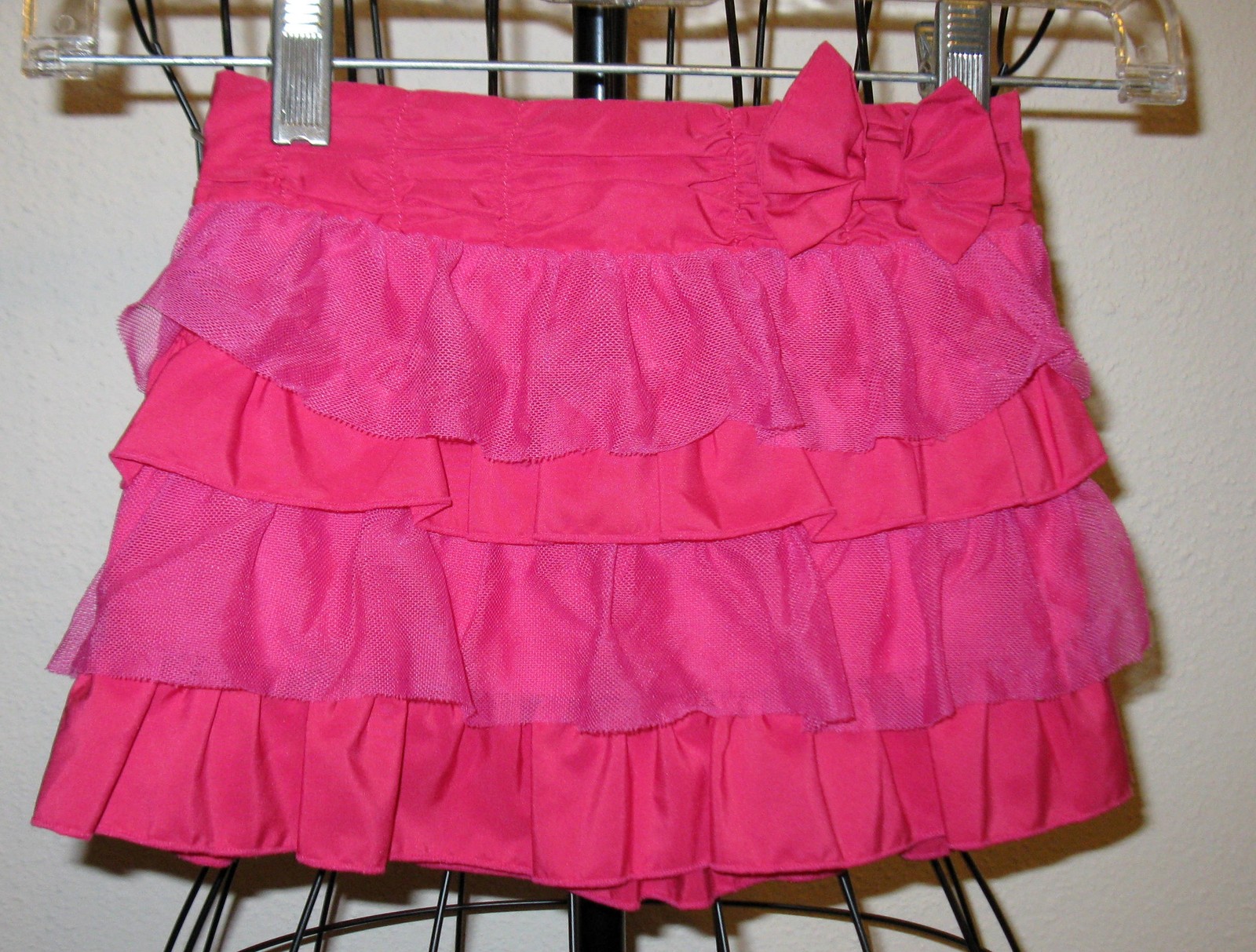 Cute Hot Pink Ruffle Skirt by Healthtex Child Size 3T Nice! #X184 - Skirts