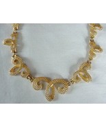 AWESOME DESIGN Excellent Quality Vintage Textured Gold Tone Cathe Necklace - $32.50