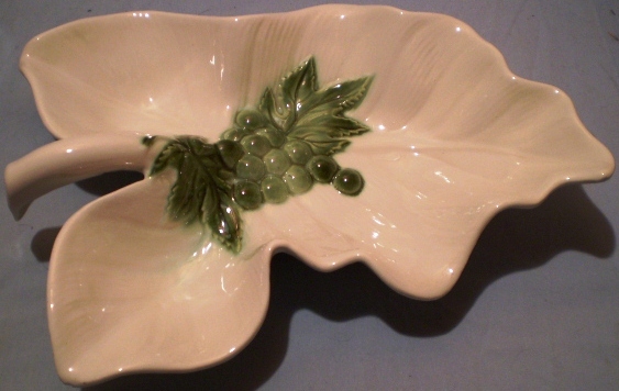 Hull Pottery Tokay Flower Bowl #19 - 1950s
