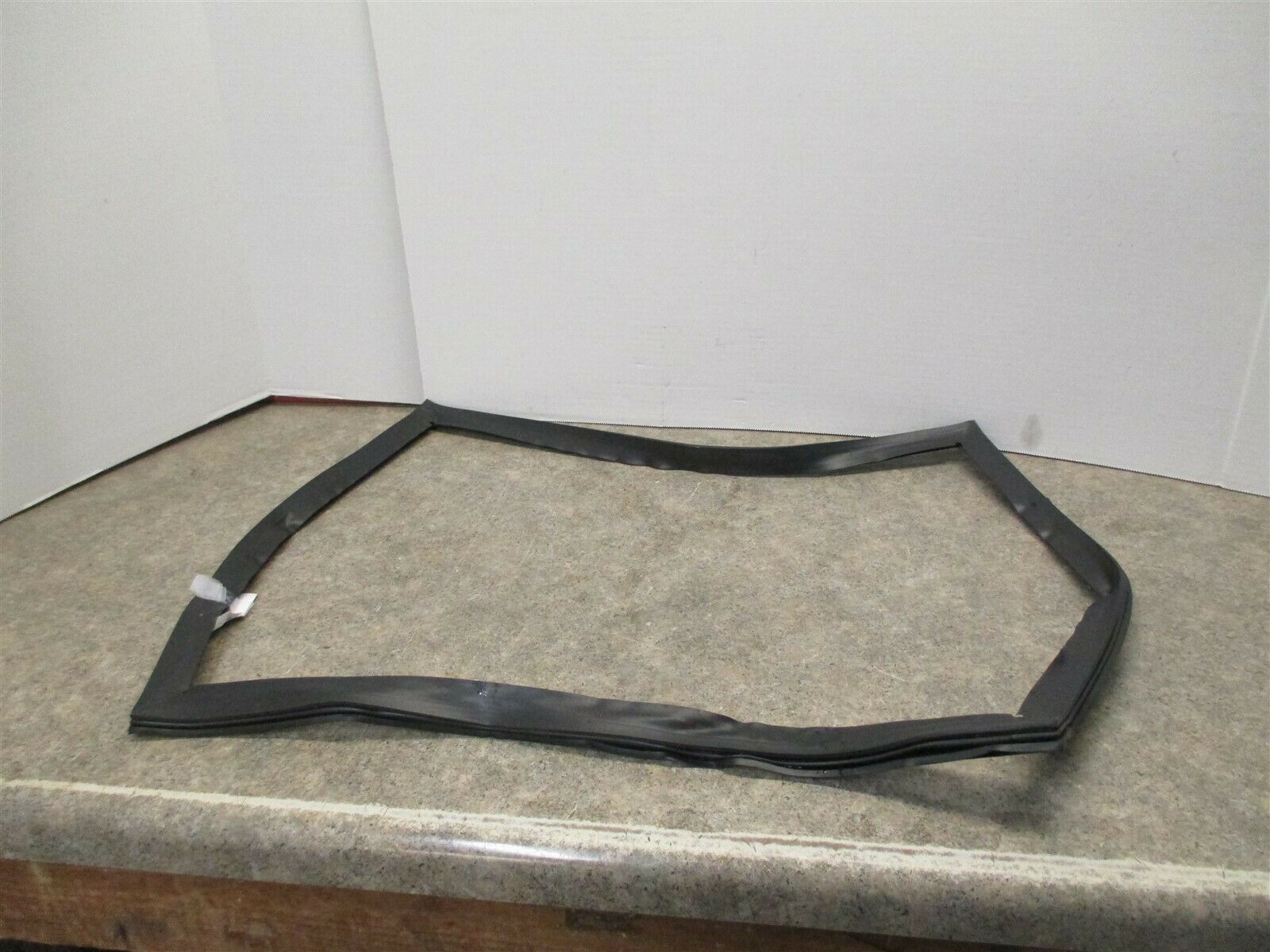 MAGIC CHEF REFRIGERATOR FREEZER DOOR GASKET (BLACK) 22 1/2" X 20" HMDR1000BE Refrigerator