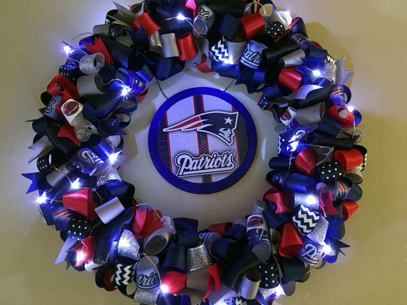LED New England Patriots Custom Loopy Ribbon Wreath WITH LIGHTS