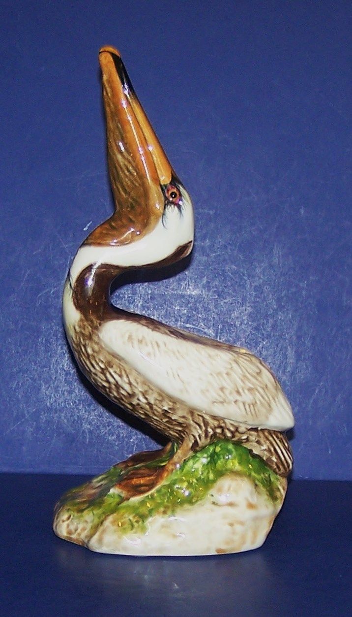 VINTAGE THE TOWNSENDS CERAMIC PELICAN HAND PAINTED 10 1/4" FIGURINE