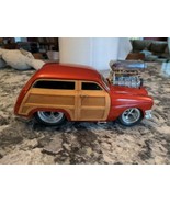 2001 FUNLINE MUSCLE MACHINES &#39;50 FORD WOODY 1:18 DIE CAST TOY RED NR - $39.60