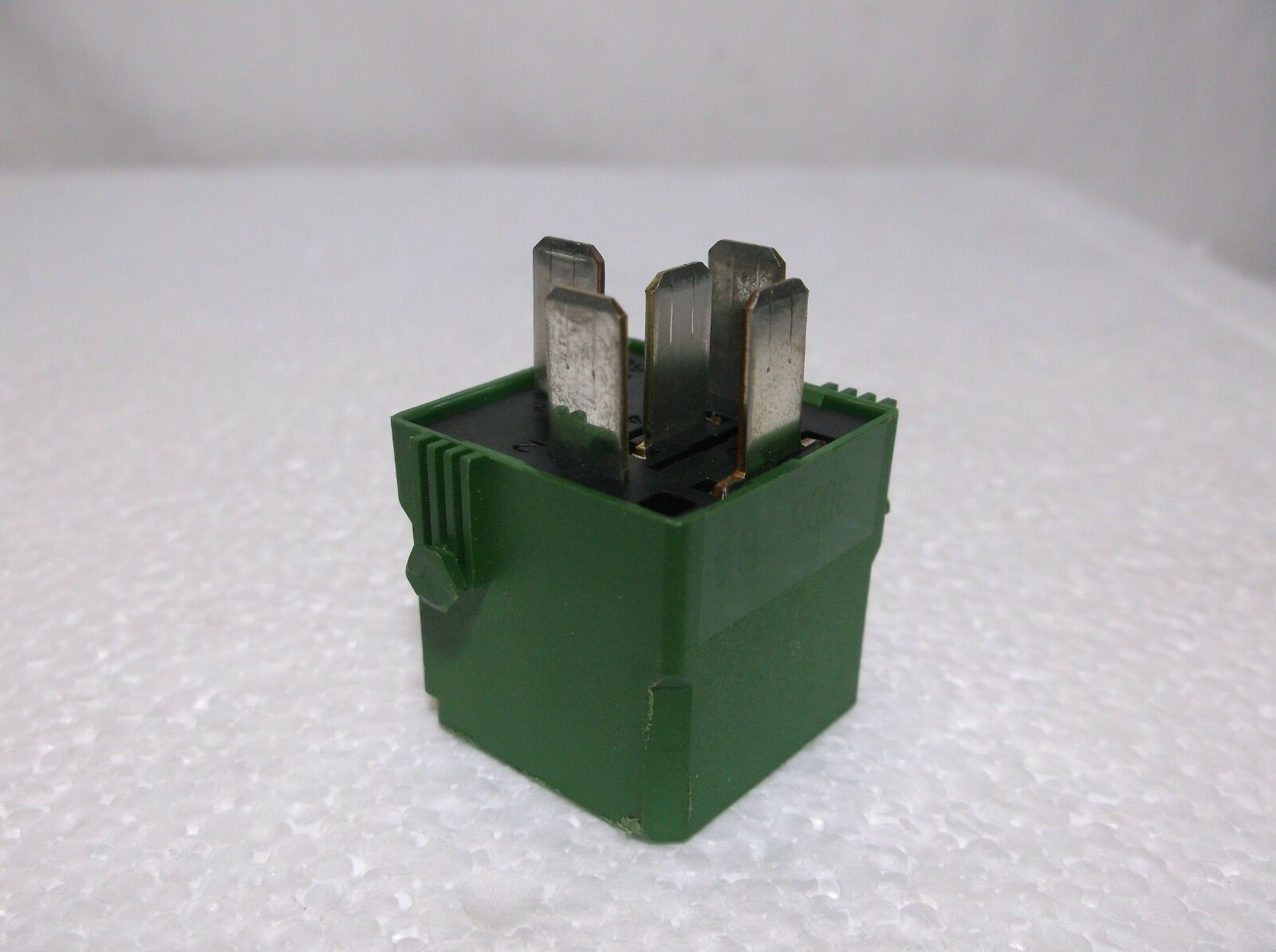MERCEDESBENZ/ HELLA / MULTIPURPOSE 5 PRONG RELAY/ PART NUMBER A 002