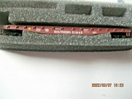 Micro-Trains # 04500580 Southern 50' Flat Car with Tractor Load N-Scale image 2