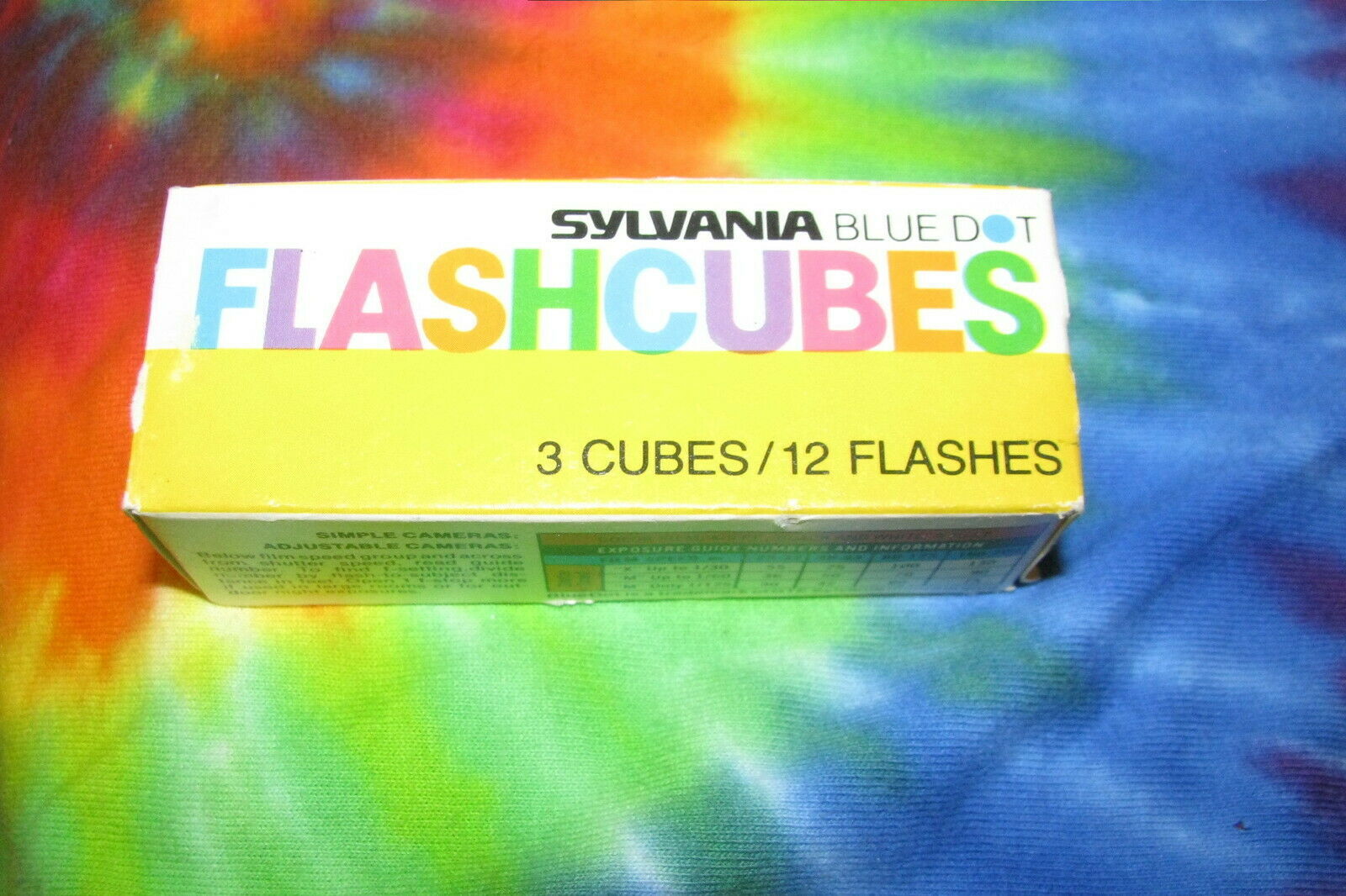 Primary image for Vintage Sylvania Blue Dot Flashcubes Unopened Box (3) Flash Cubes (12) Flashes