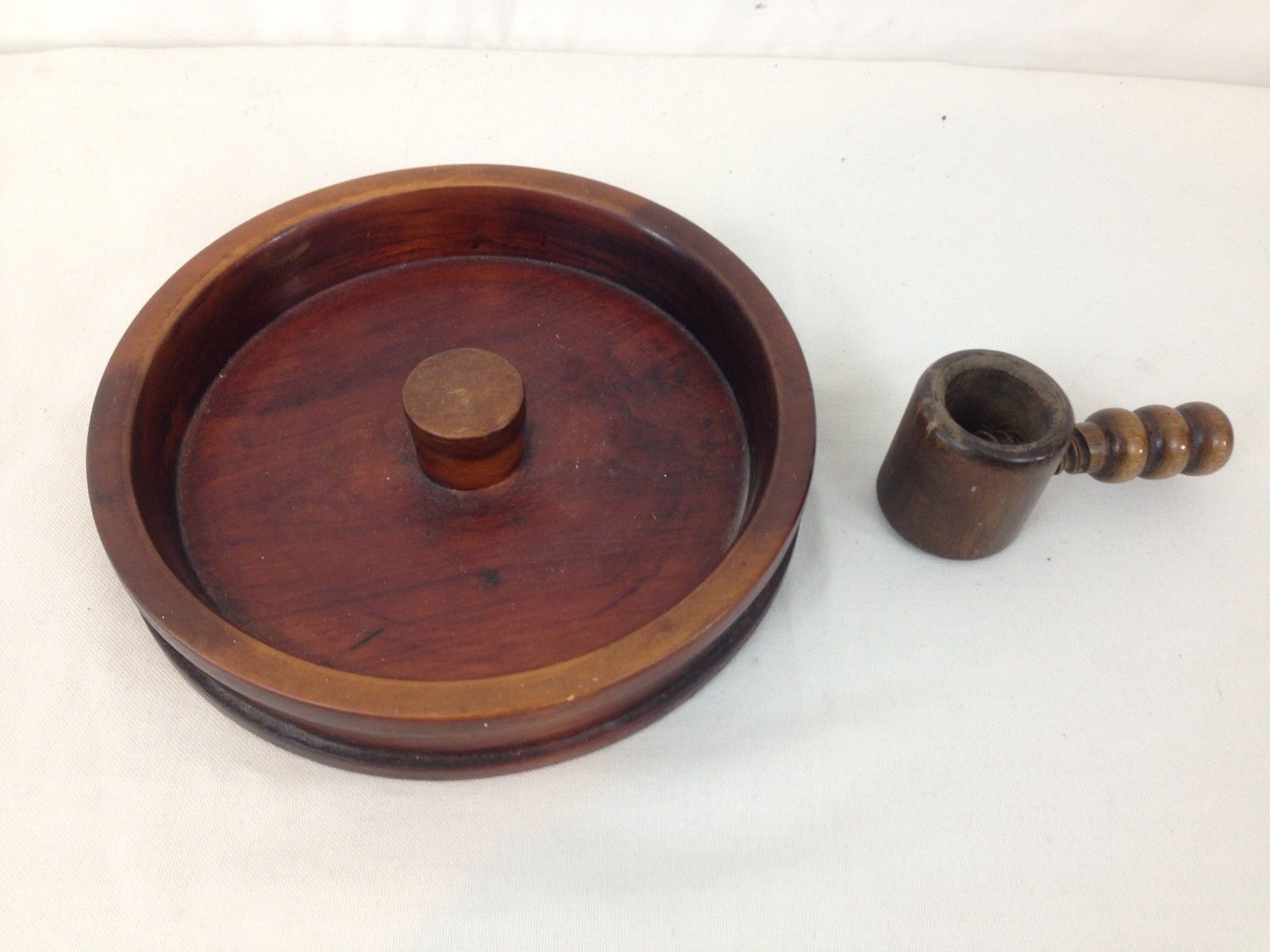 Antique Vintage 8 3/4" Round Handmade Solid Wood Screw Nutcracker Bowl