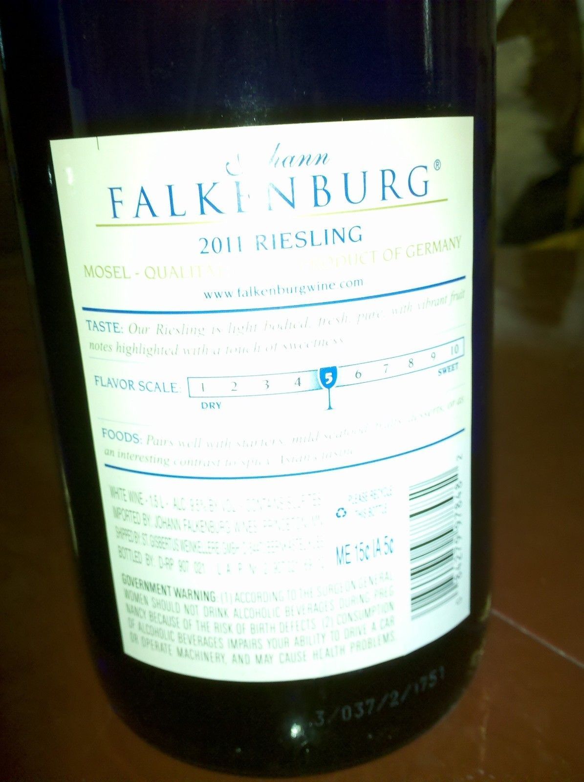 7H09 Cobalt Blue 19" Tall Riesling Wine Bottles 2011 Germany w/Orig