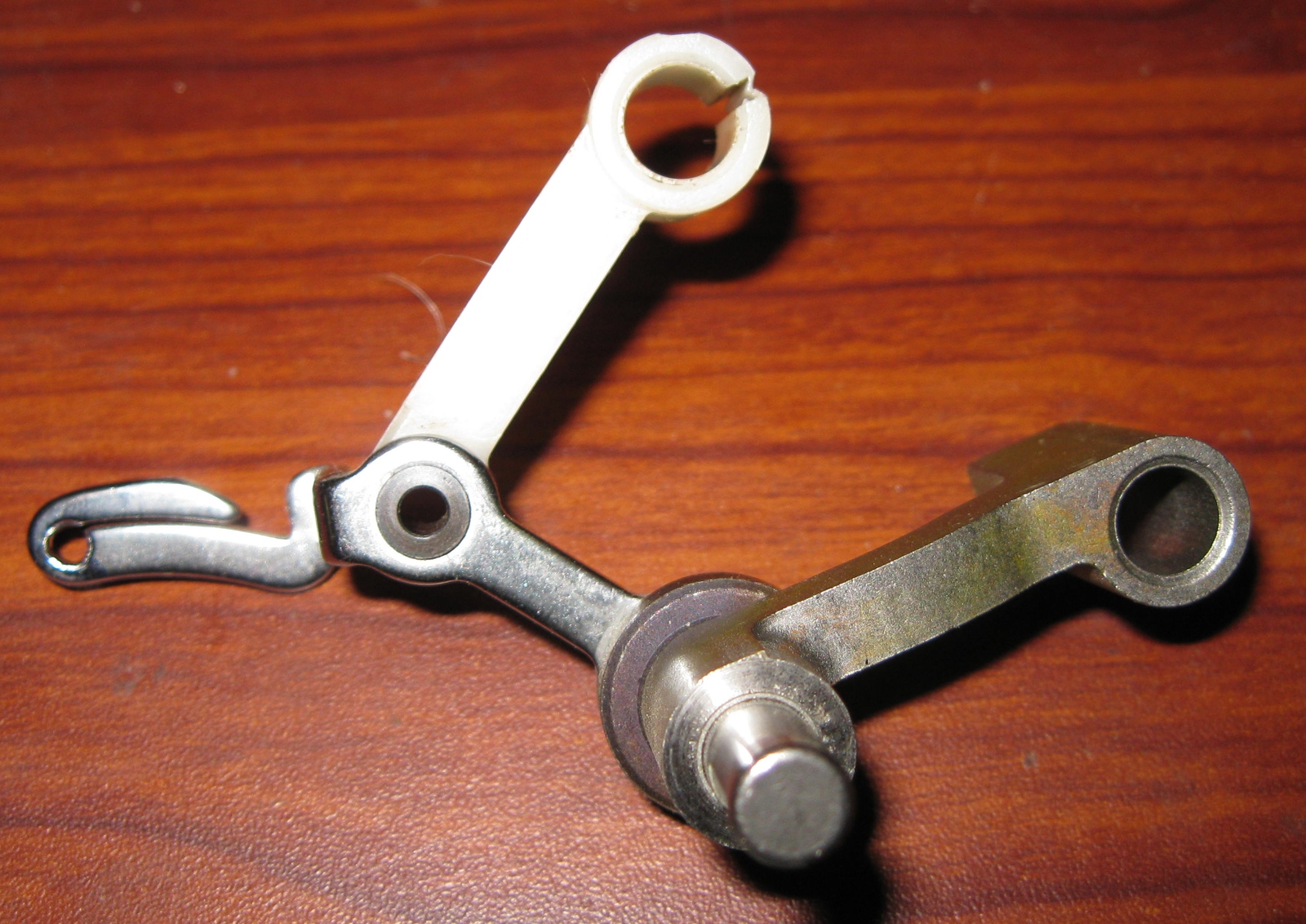 Singer Free Arm 6211 Thread TakeUp Lever Complete 445672 w/Linkage