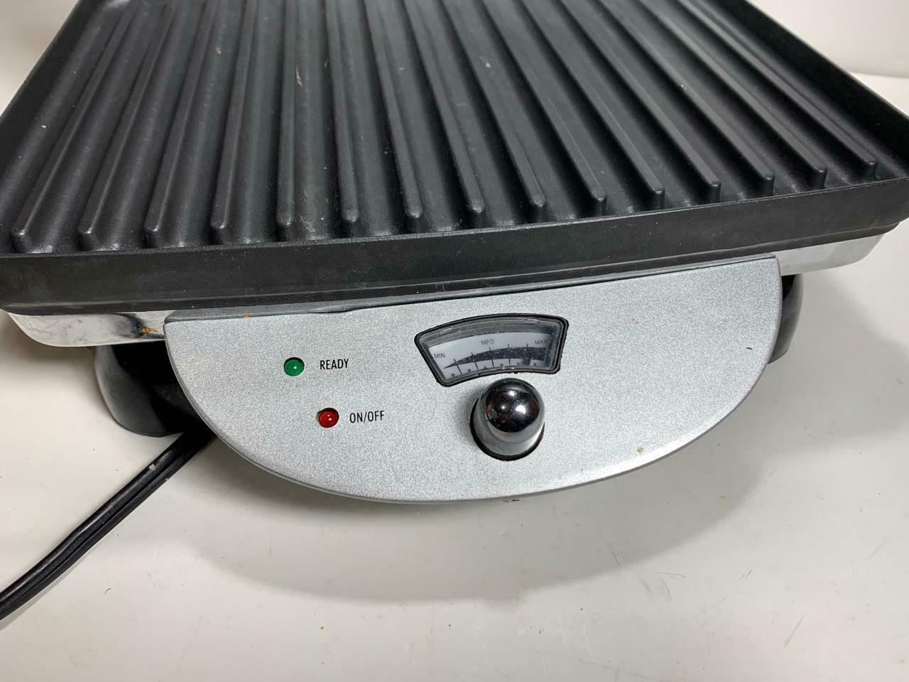 Stainless Steel DeLonghi CGH800U Contact Teflon Grill And Panini Press