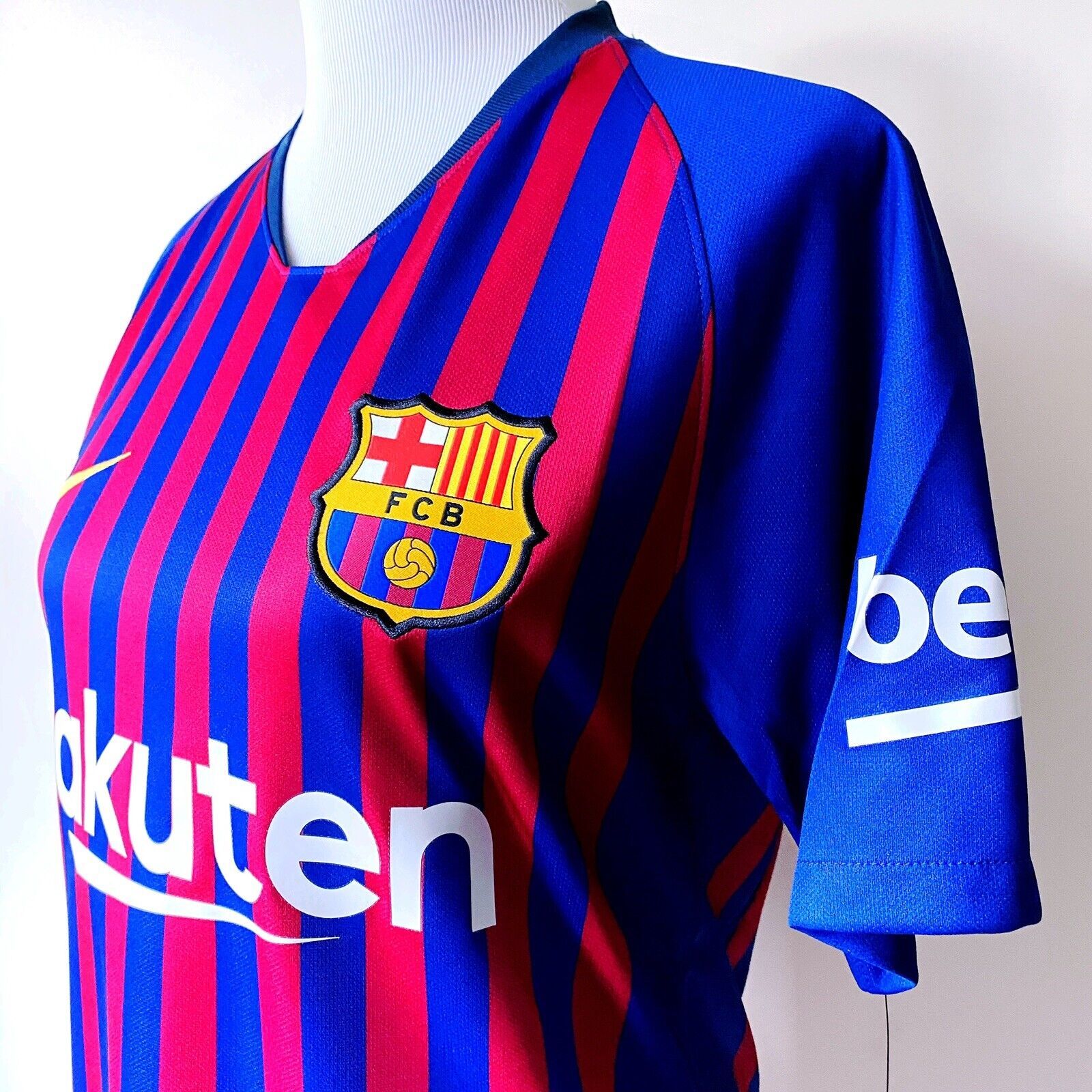 2013/14 FC Barcelona Football Shirt Nike Size 'XL Youth for