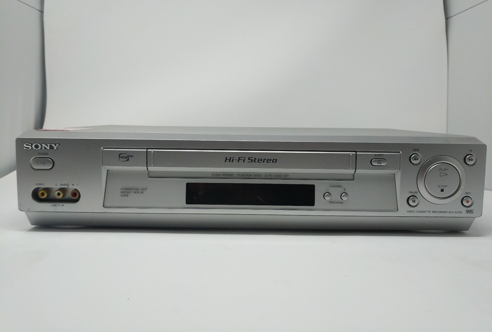 Sony SLVN700 VCR 4 Head HiFi Stereo Commercial Skip Video VHS Player