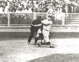 Roger Maris Hr 61 8X10 Photo New York Yankees Baseball Picture Mlb 1961 - $3.95