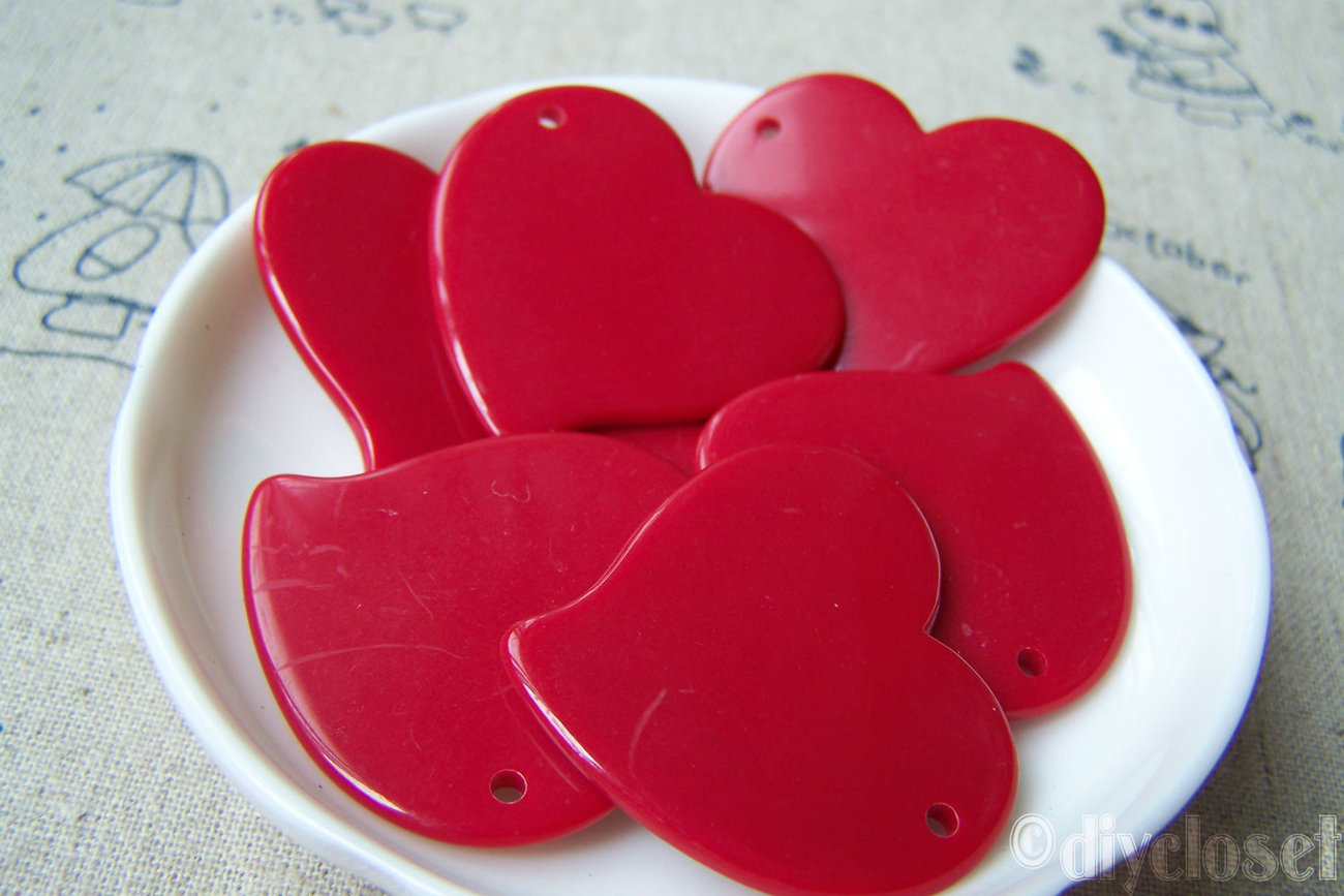 10 pcs of Red Plastic Heart Buttons Charms 35mm A2066 - Charms & Pendants