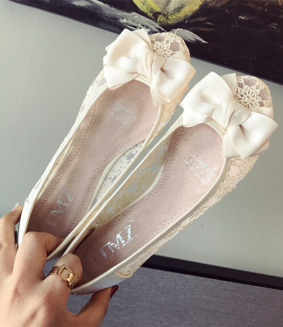 champagne lace shoes