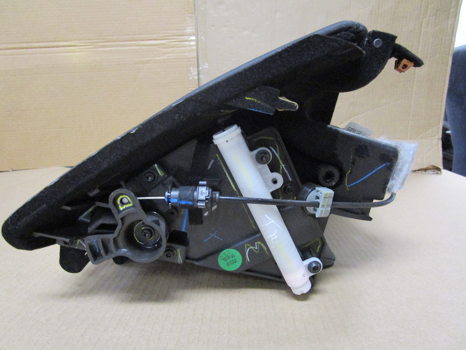 OEM GM 20132016 Cadillac XTS Glove Box Compartment Black w CD Player