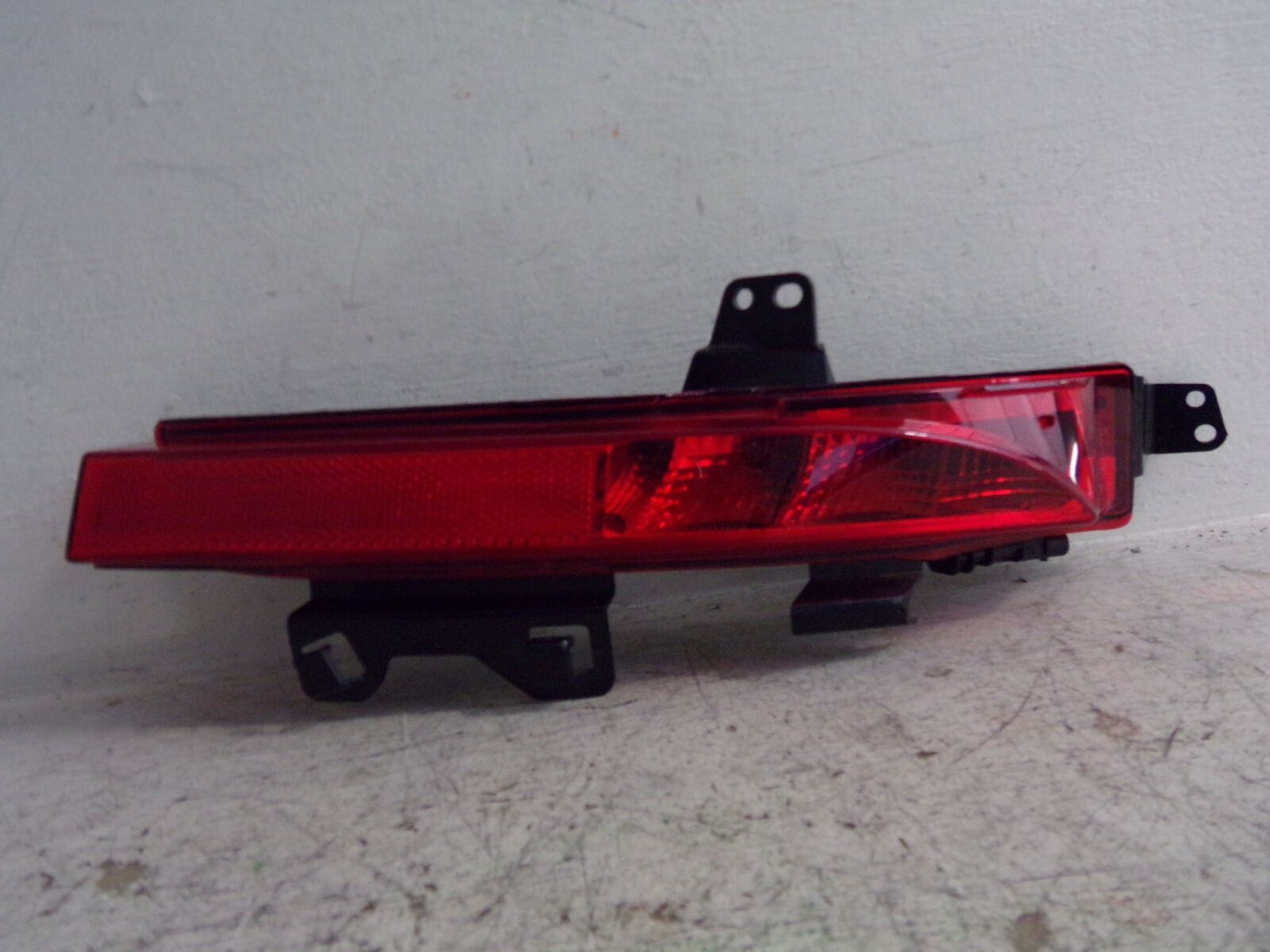 2015 2016 2017 LAND ROVER DISCOVERY SPORT PASSENGER RH BUMPER TAIL