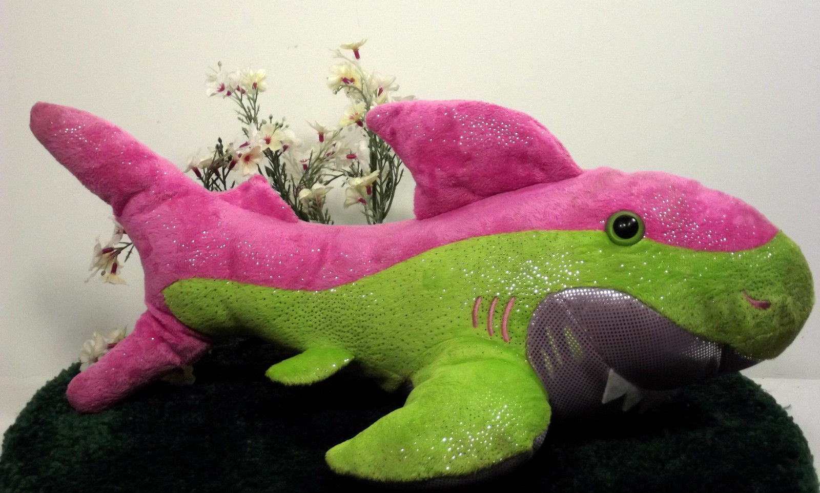 (Y22D4B1) Petting Zoo Plush Shark Stuffed Animal Pink Green Quality Other