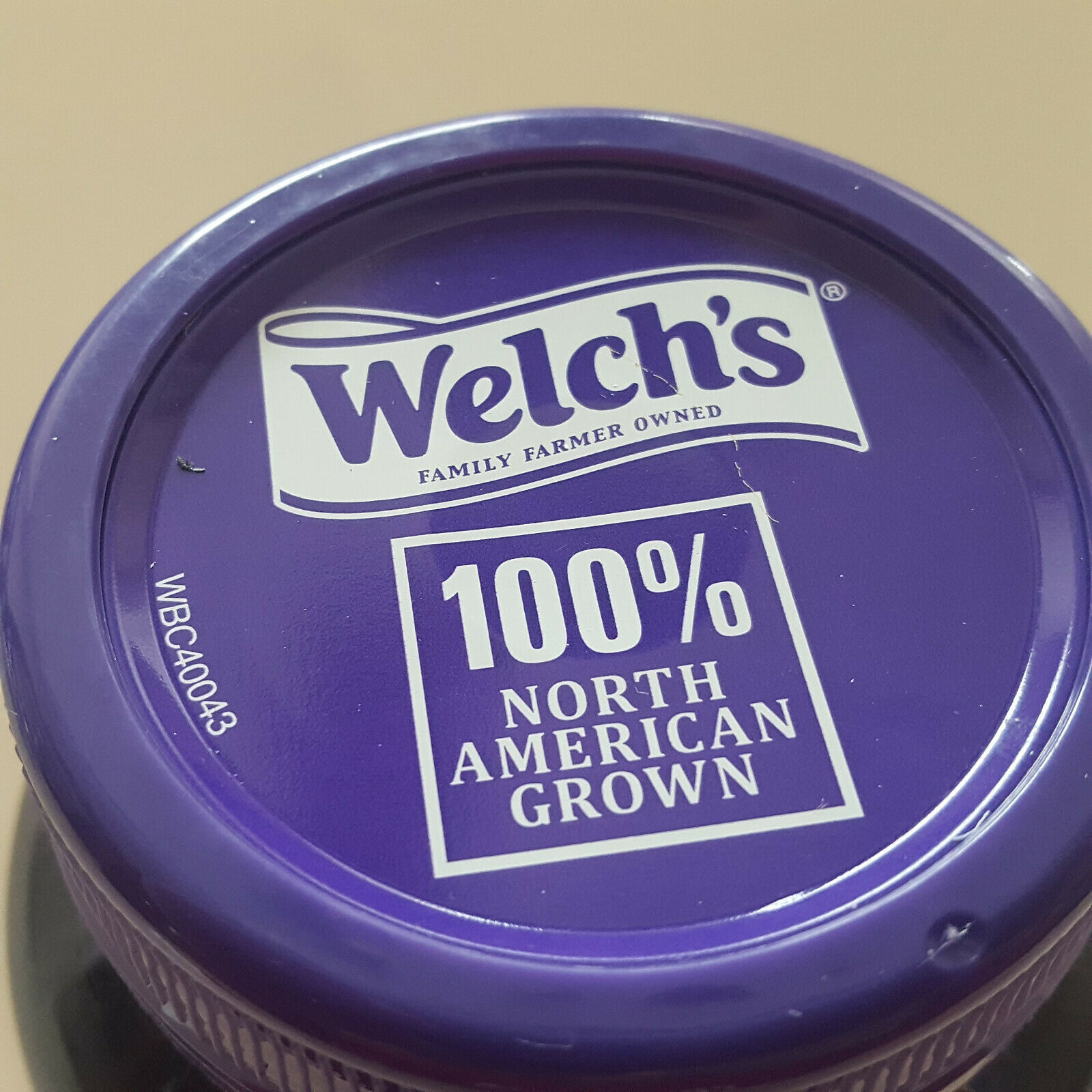 Welch's Concord Grape Jelly 30 oz Jar Fruit Spread USA Made Welchs Sandwich Jams, Jellies