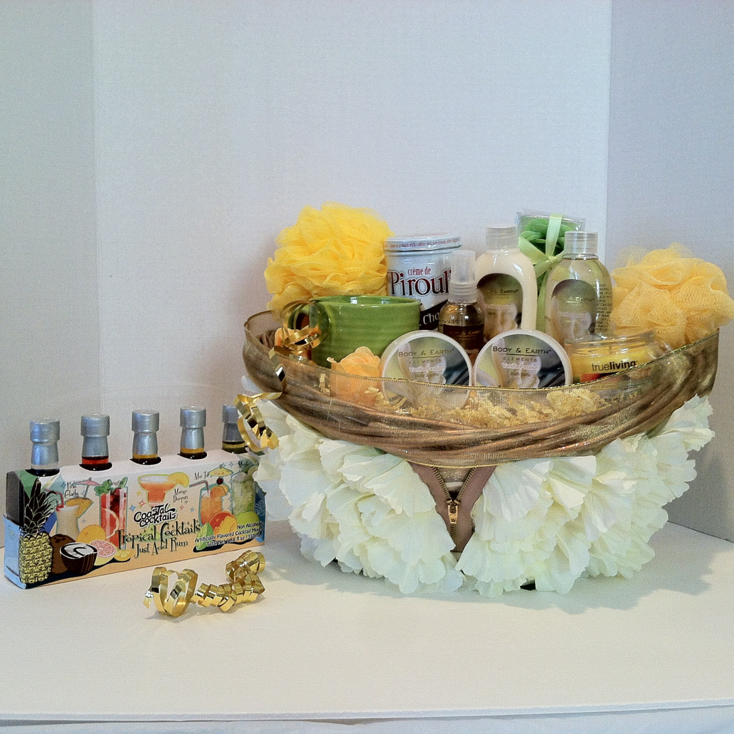 Day Gift, Wedding , Birthday Spa Gift Basket Scent Vanilla - Gift ...