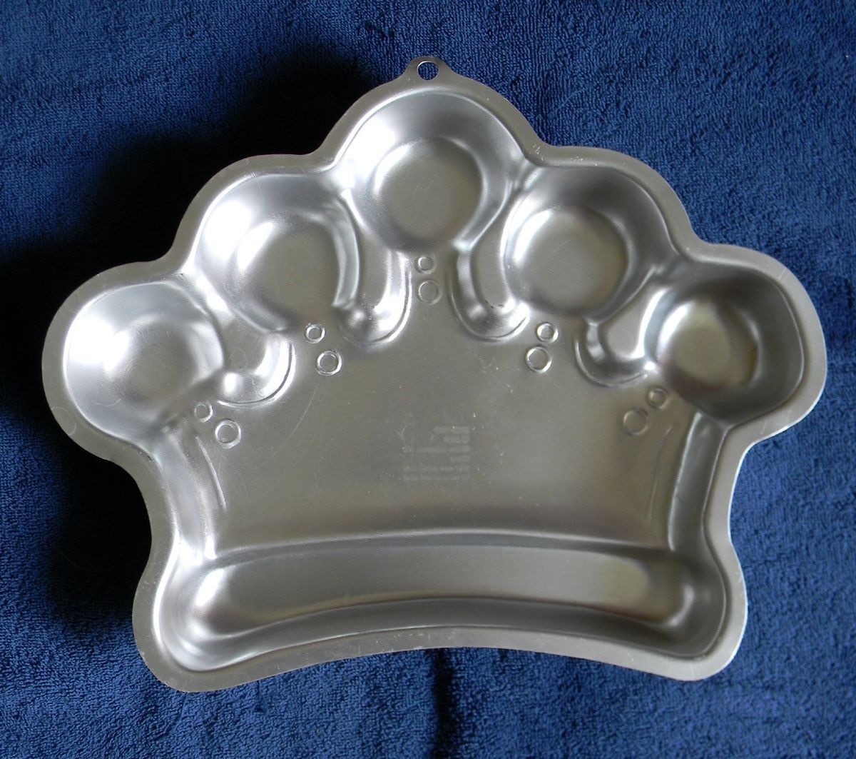 WILTON 21051015 CROWN CAKE PAN QUEEN PRINCESS PRINCE KING BIRTHDAY