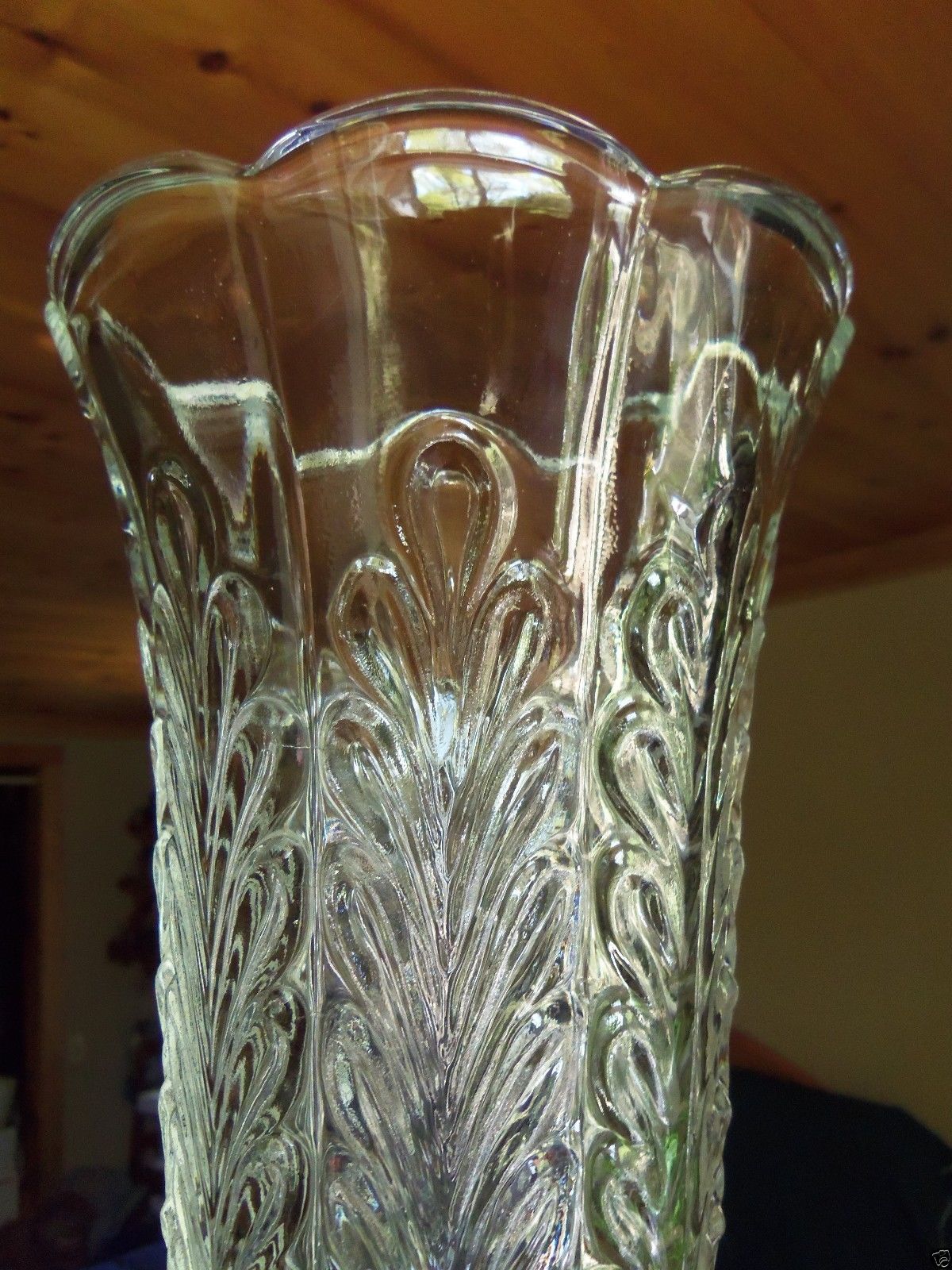 E.o.brody Co.usa Clear Glass Pedestal Vase M5200 Fern Leaf Design 9